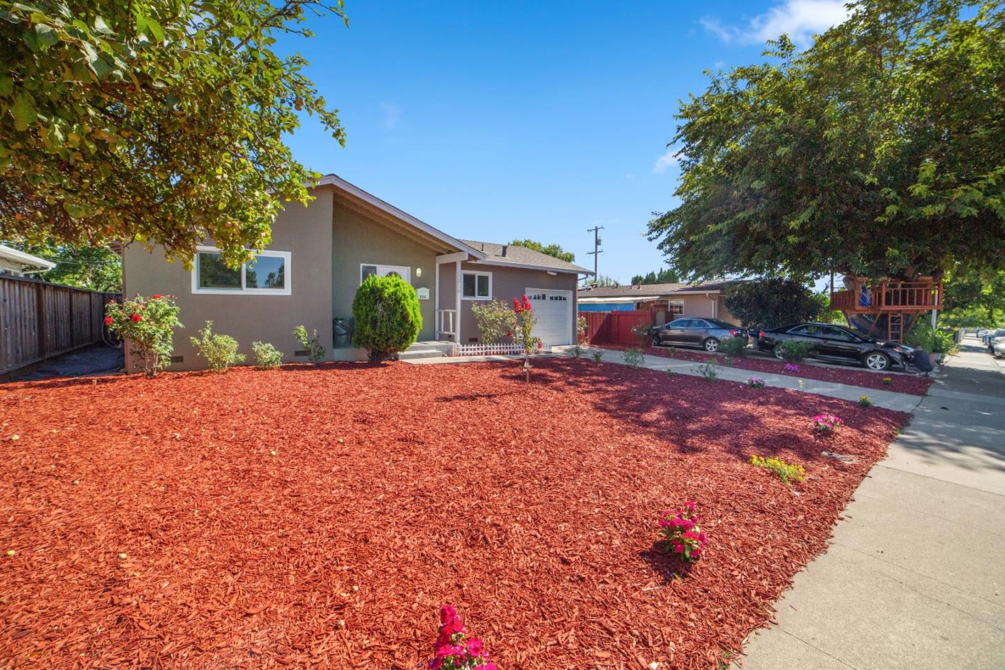 Detail Gallery Image 3 of 33 For 258 Autrey St, Milpitas,  CA 95035 - 3 Beds | 2 Baths