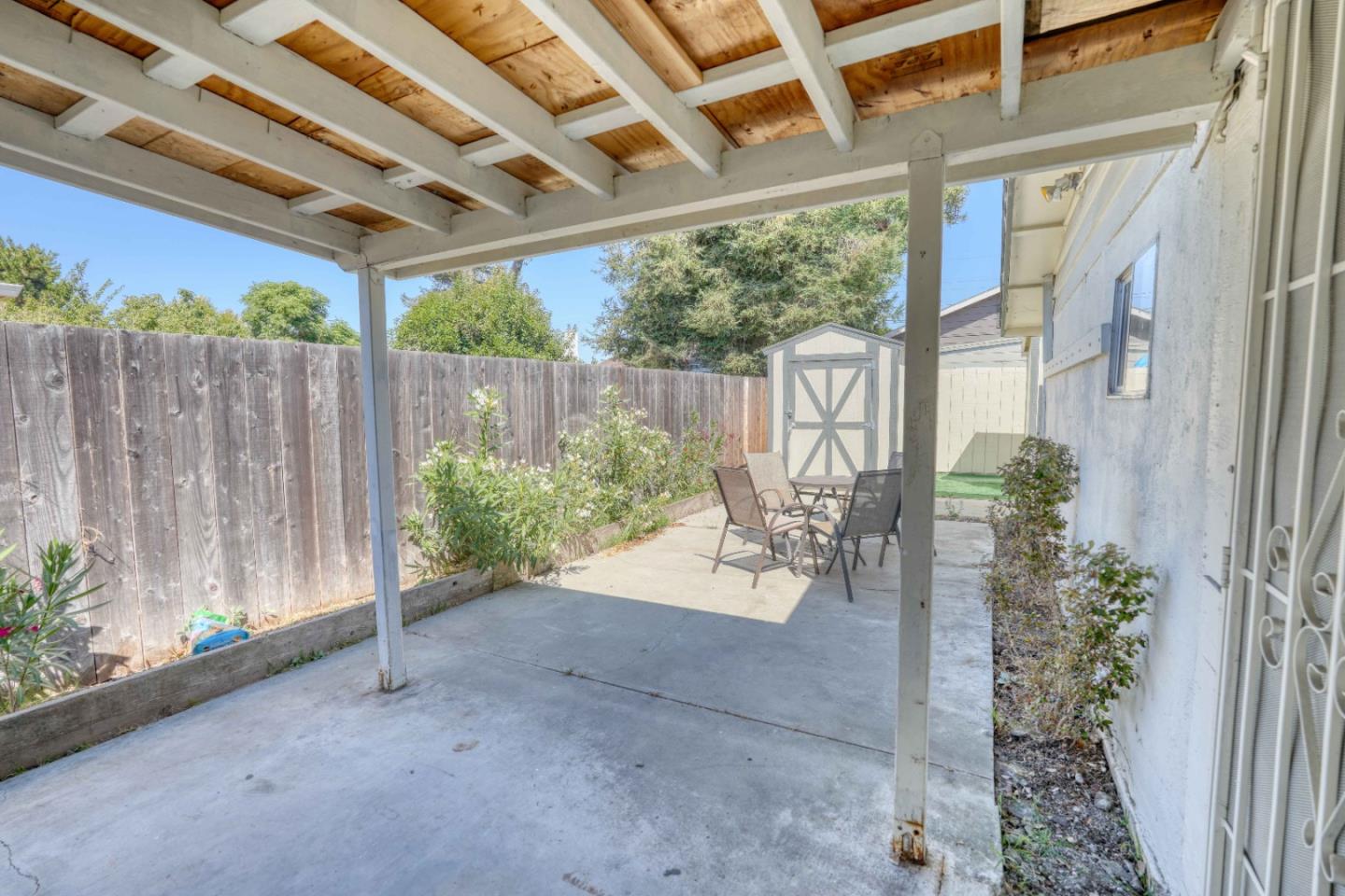 Detail Gallery Image 25 of 49 For 101 Garden St, East Palo Alto,  CA 94303 - 4 Beds | 1 Baths