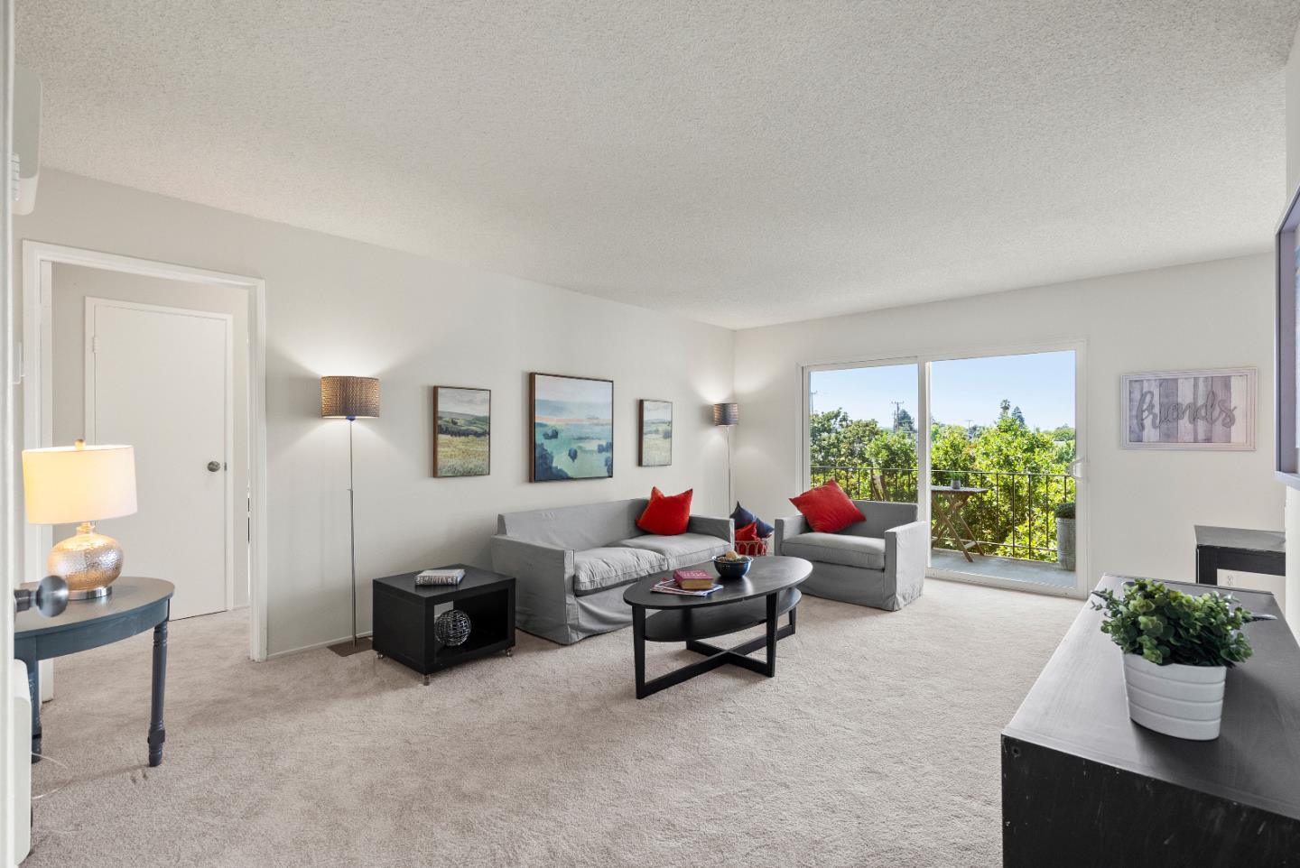 Detail Gallery Image 4 of 22 For 818 N Delaware St #402,  San Mateo,  CA 94401 - 2 Beds | 1 Baths