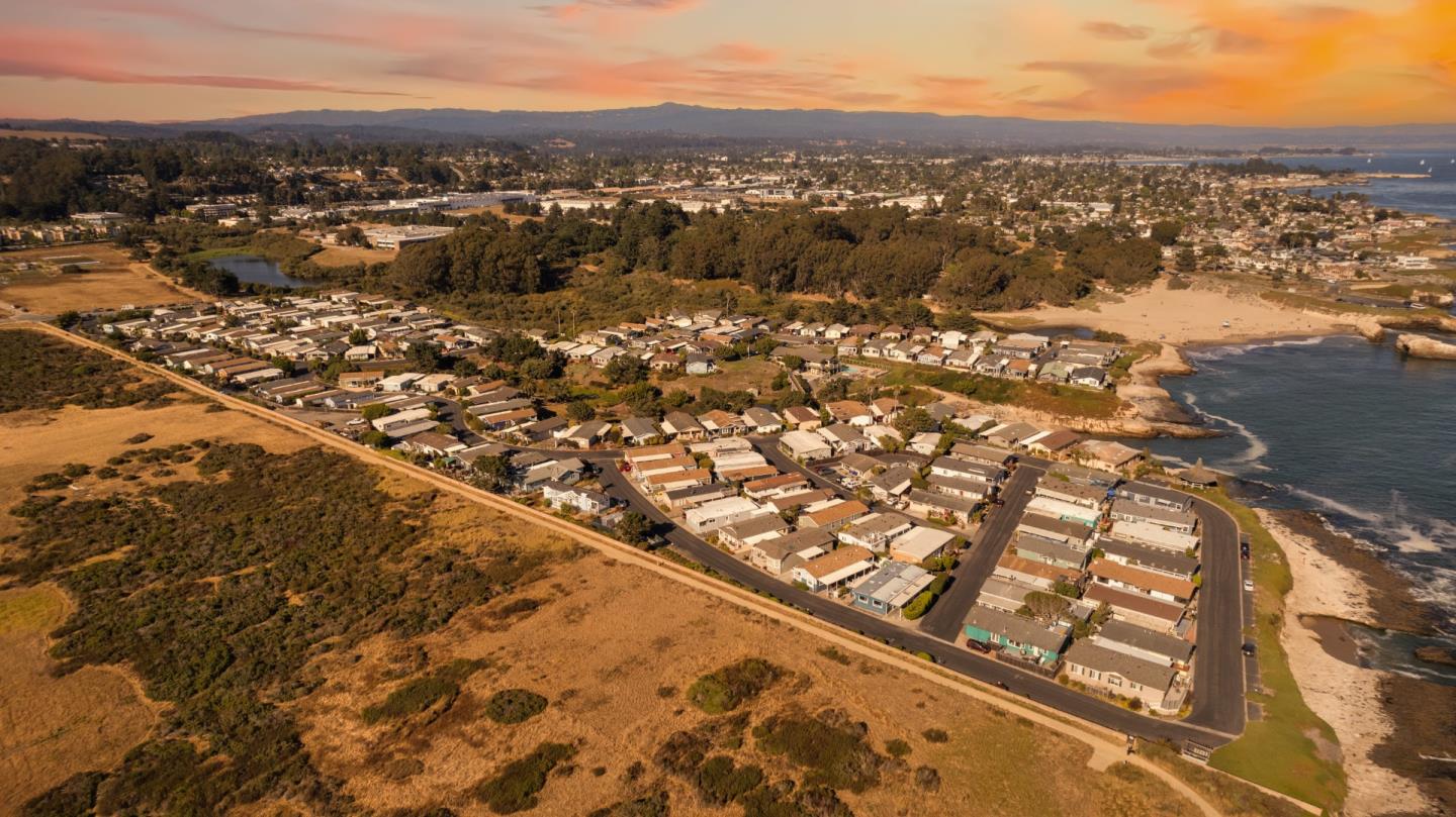 Detail Gallery Image 112 of 119 For 2395 Delaware Ave #165,  Santa Cruz,  CA 95060 - 2 Beds | 2 Baths