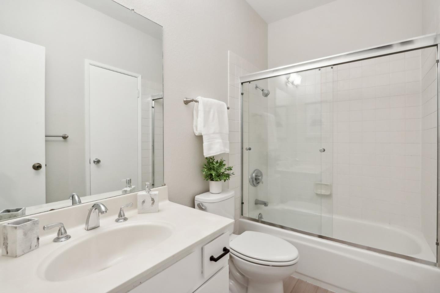 Detail Gallery Image 19 of 25 For 4661 Albany Cir #136,  San Jose,  CA 95129 - 2 Beds | 2 Baths