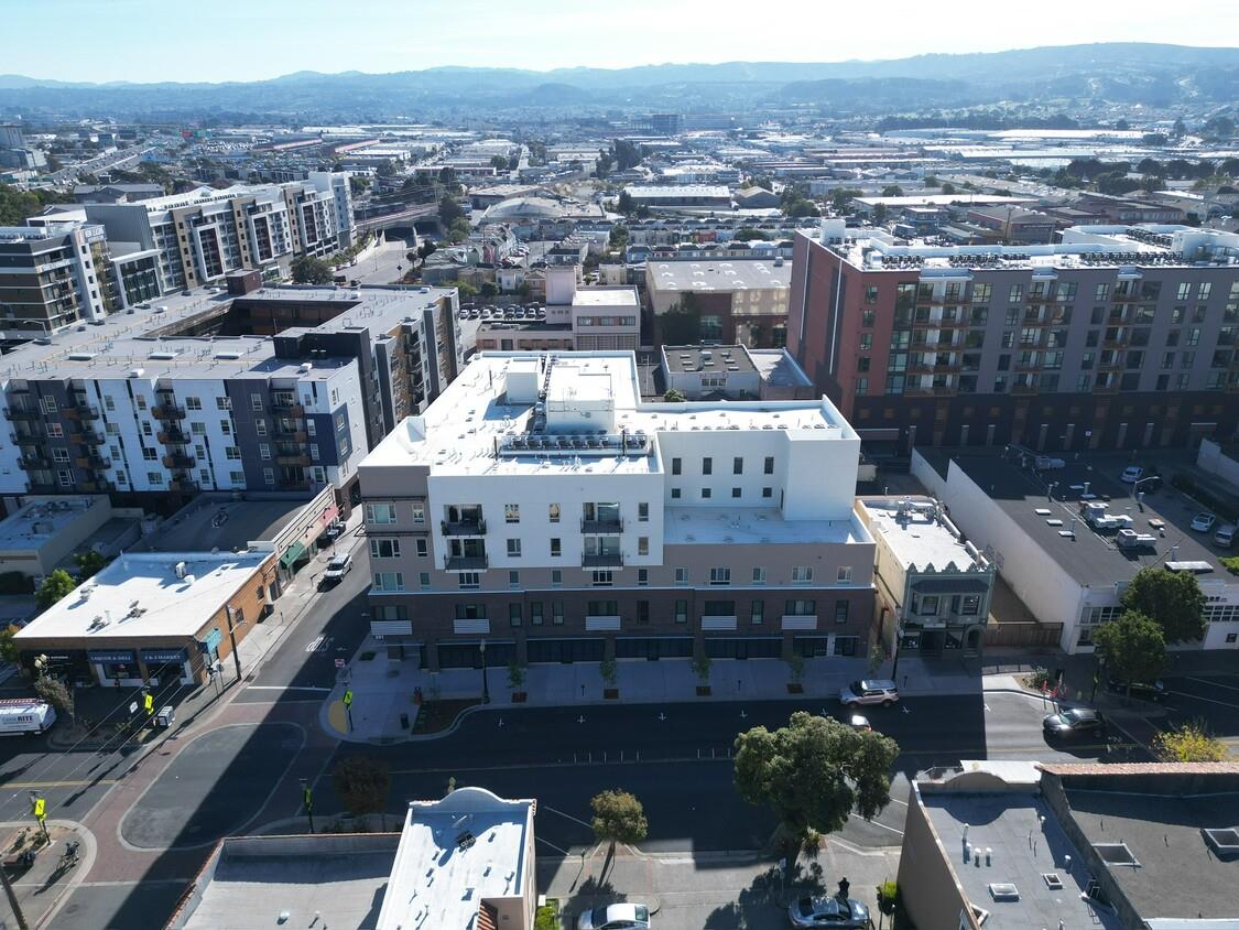 Detail Gallery Image 2 of 9 For 201 Grand Ave #201,  South San Francisco,  CA 94080 - – Beds | – Baths