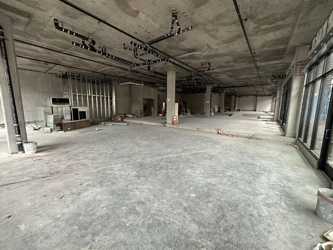 201 Grand Avenue, South San Francisco, California 94080, ,Commercial Lease,For Rent,201 Grand Avenue,ML81976580