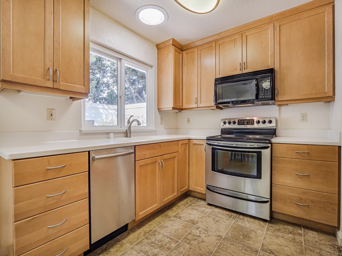 Detail Gallery Image 15 of 59 For 402 Sailfish Dr, Aptos,  CA 95003 - 2 Beds | 2 Baths