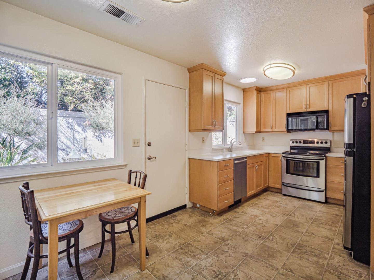 Detail Gallery Image 19 of 59 For 402 Sailfish Dr, Aptos,  CA 95003 - 2 Beds | 2 Baths