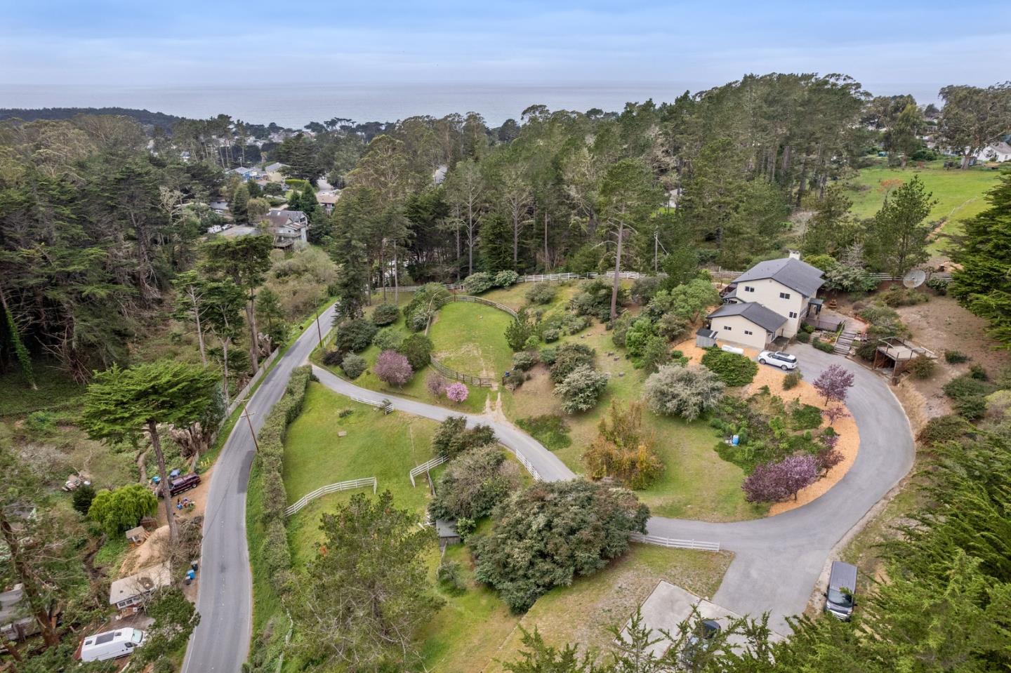 Detail Gallery Image 1 of 25 For 1790 Sunshine Valley Rd, Moss Beach,  CA 94038 - 4 Beds | 2/1 Baths