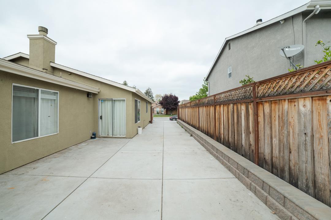 2351 Driftwood Court, Hollister, California 95023, 4 Bedrooms Bedrooms, ,2 BathroomsBathrooms,Residential,For Sale,2351 Driftwood Court,ML81976599
