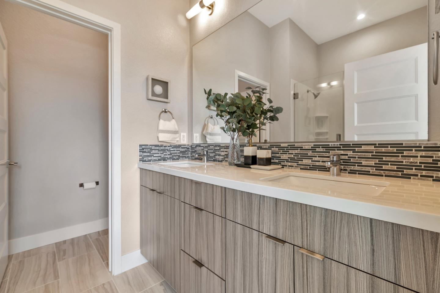 Detail Gallery Image 26 of 42 For 404 Santo Domingo Ter, Sunnyvale,  CA 94085 - 3 Beds | 2/1 Baths