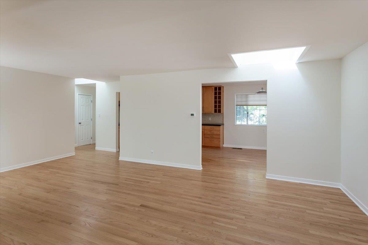 Detail Gallery Image 10 of 29 For 21685 Woolaroc Dr, Los Gatos,  CA 95033 - 2 Beds | 1 Baths