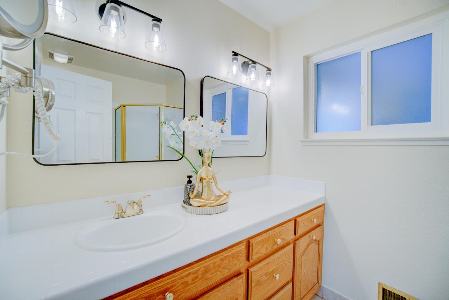 Detail Gallery Image 28 of 40 For 1118 Allston Ct, San Jose,  CA 95120 - 4 Beds | 2/1 Baths