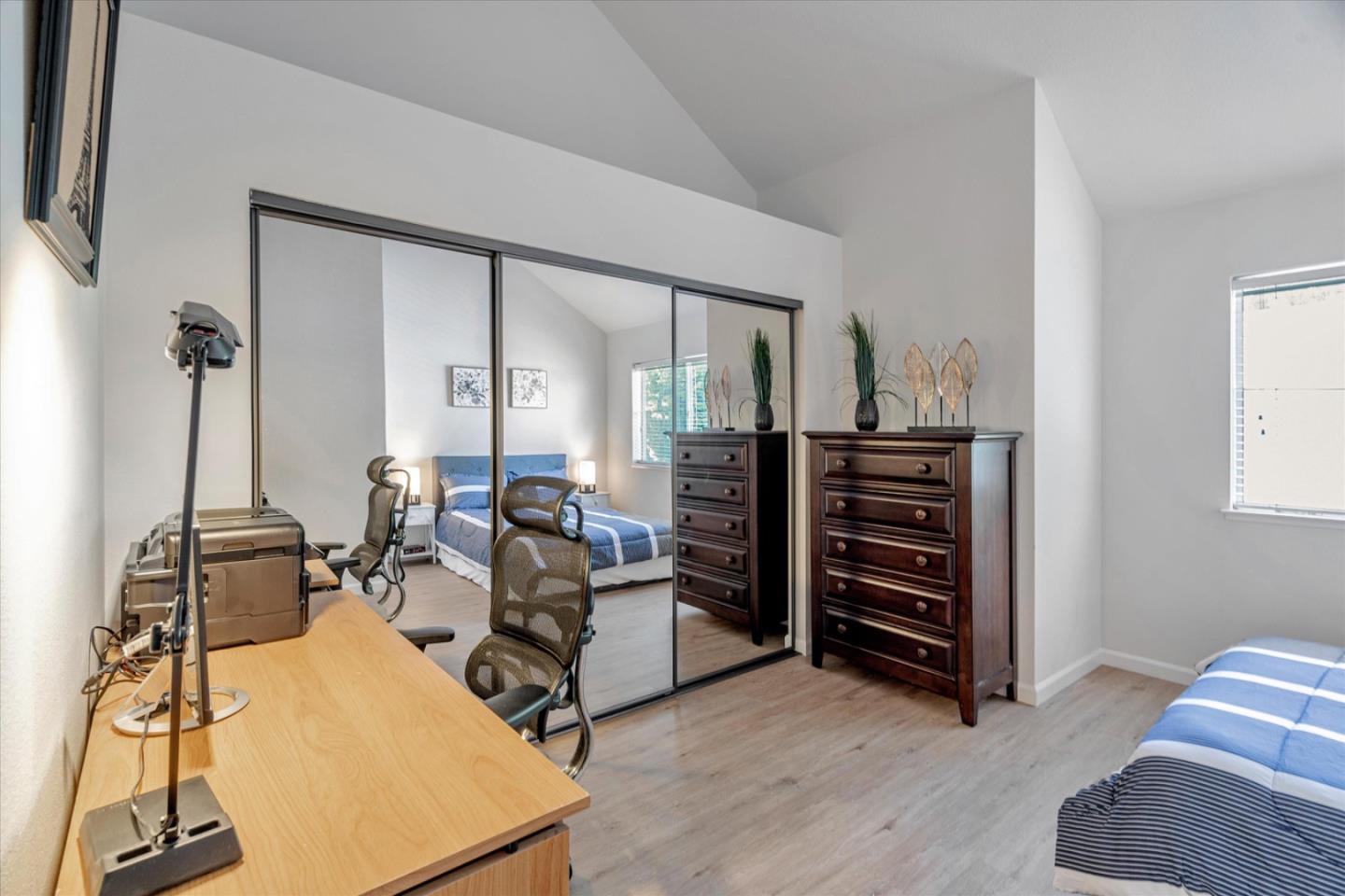 Detail Gallery Image 19 of 32 For 1071 Summerain Ct, San Jose,  CA 95122 - 2 Beds | 2/1 Baths