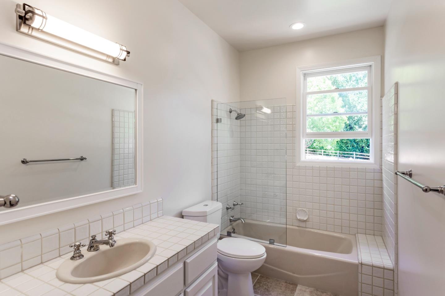 Detail Gallery Image 22 of 35 For 4175 Woodside Rd, Woodside,  CA 94062 - 5 Beds | 4/1 Baths