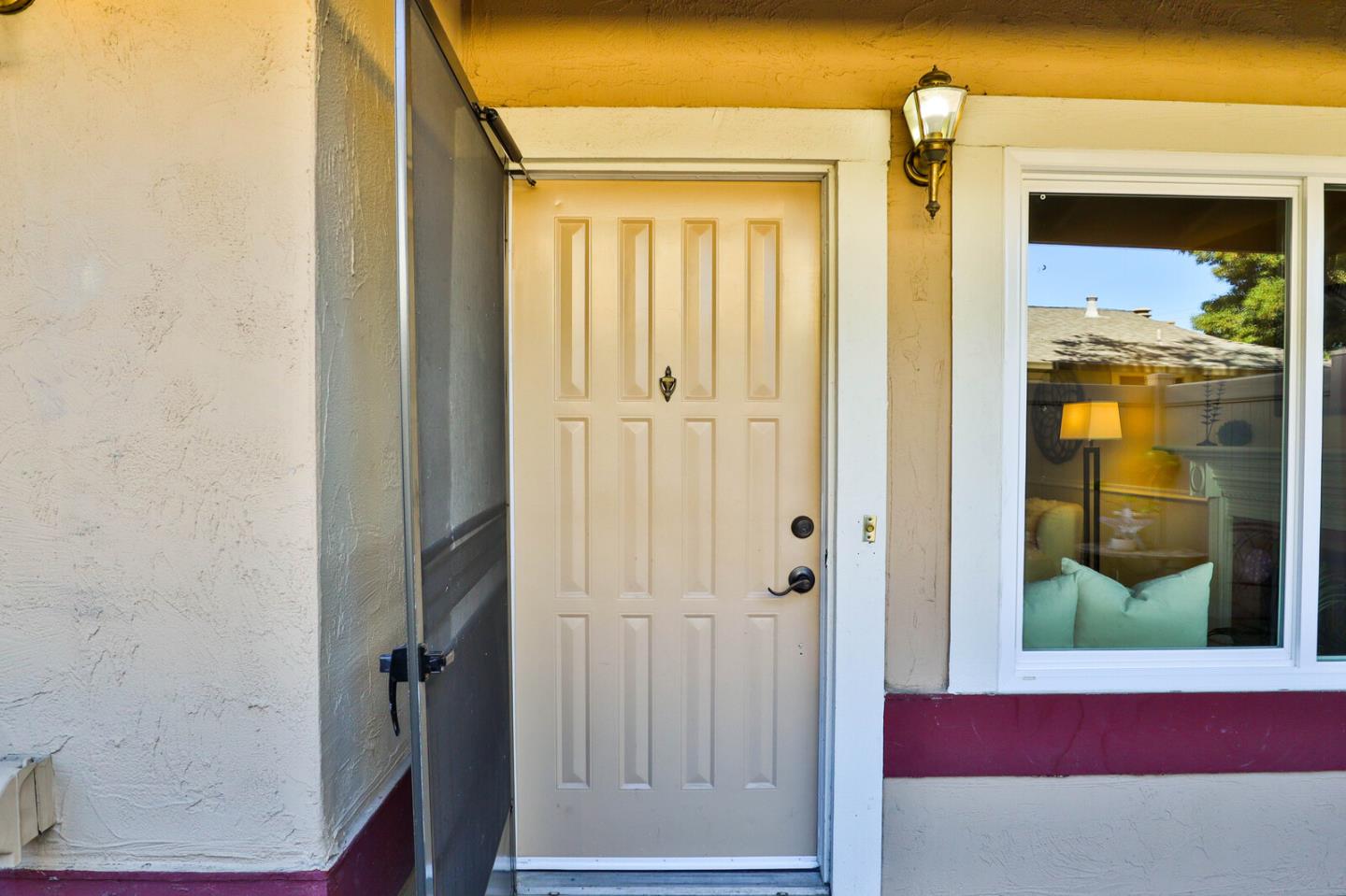 Detail Gallery Image 10 of 31 For 705 Whitewater Ct, San Jose,  CA 95133 - 2 Beds | 1/1 Baths