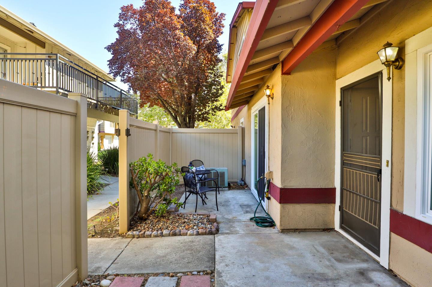 Detail Gallery Image 8 of 31 For 705 Whitewater Ct, San Jose,  CA 95133 - 2 Beds | 1/1 Baths