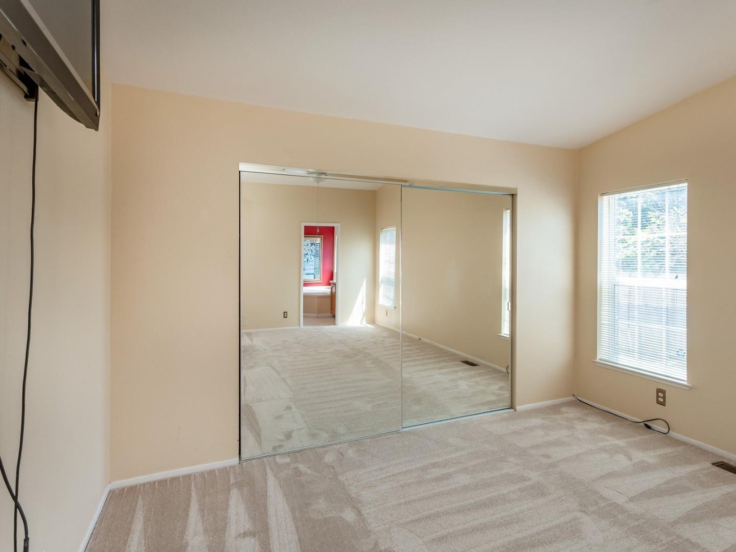 Detail Gallery Image 11 of 27 For 1220 Tasman Dr #113,  Sunnyvale,  CA 94089 - 3 Beds | 2 Baths