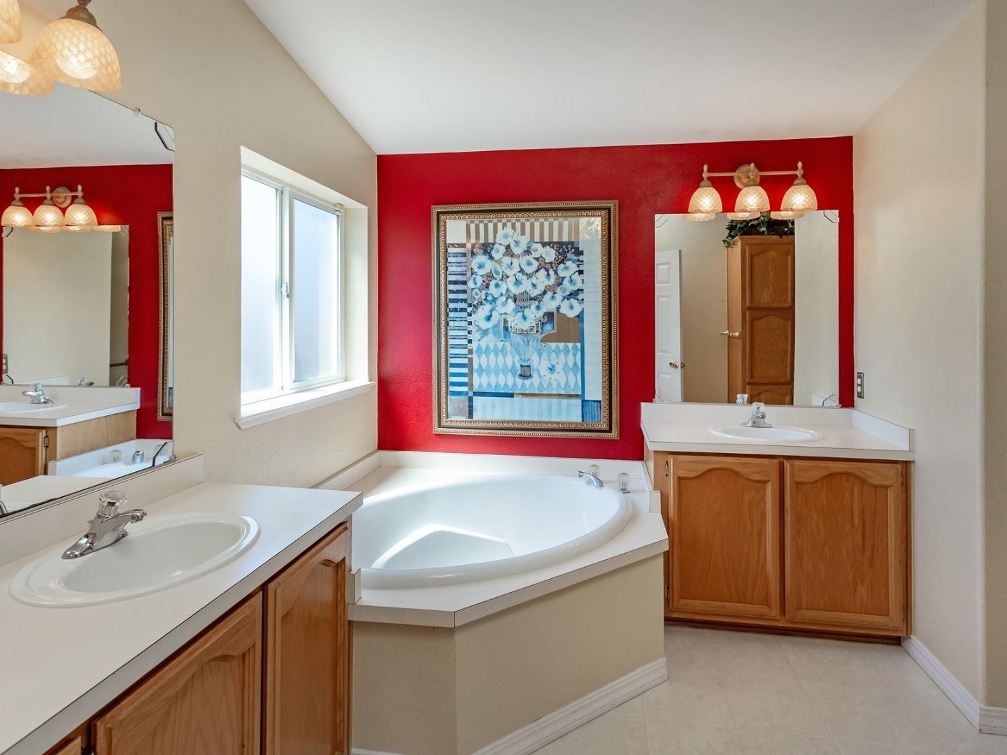 Detail Gallery Image 12 of 27 For 1220 Tasman Dr #113,  Sunnyvale,  CA 94089 - 3 Beds | 2 Baths