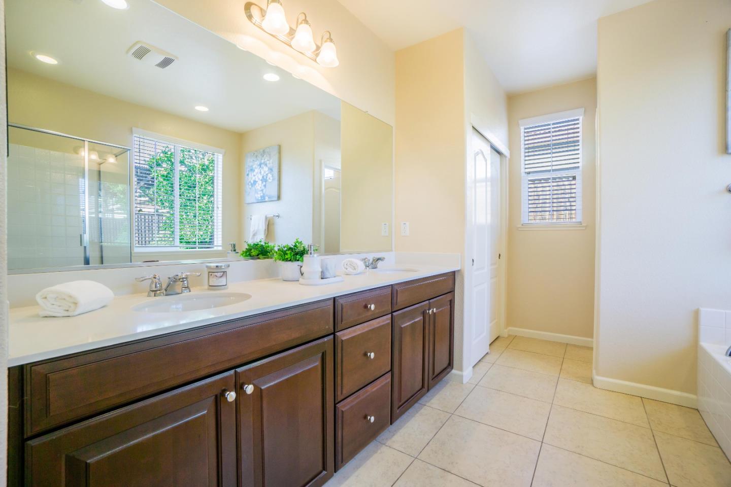 Detail Gallery Image 25 of 46 For 4634 Durness Ct, Antioch,  CA 94531 - 4 Beds | 2/1 Baths