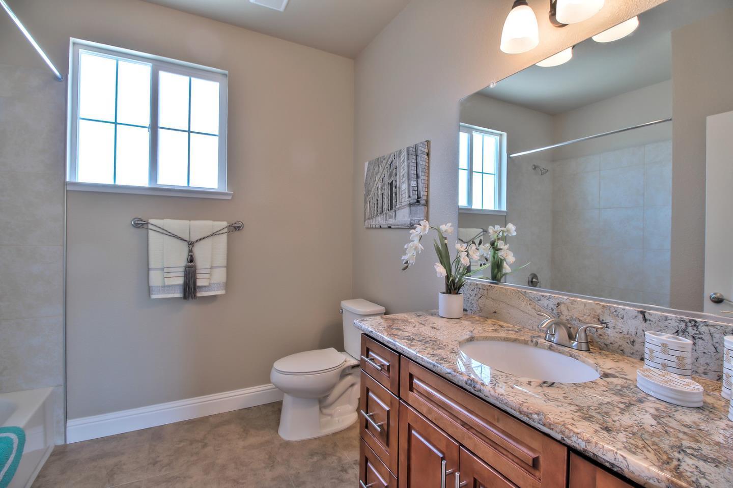 Detail Gallery Image 13 of 14 For 298 La Pala Dr, San Jose,  CA 95127 - 3 Beds | 3/1 Baths