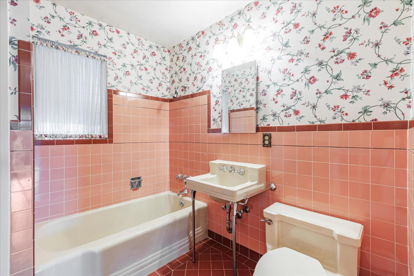 5824 Arboretum Drive, Los Altos, California 94024, 2 Bedrooms Bedrooms, ,2 BathroomsBathrooms,Residential,For Sale,5824 Arboretum Drive,ML81976781