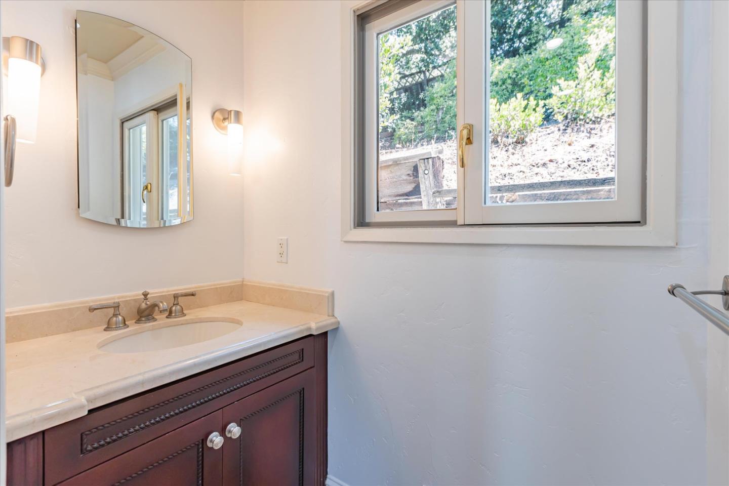 Detail Gallery Image 24 of 69 For 5824 Arboretum Dr, Los Altos,  CA 94024 - 2 Beds | 2 Baths