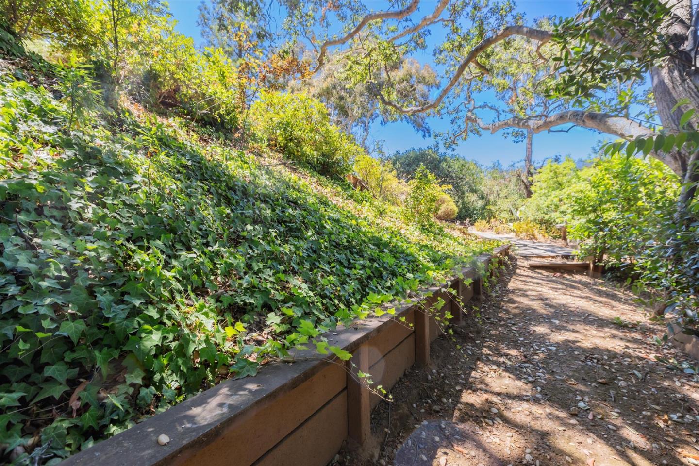 Detail Gallery Image 43 of 69 For 5824 Arboretum Dr, Los Altos,  CA 94024 - 2 Beds | 2 Baths