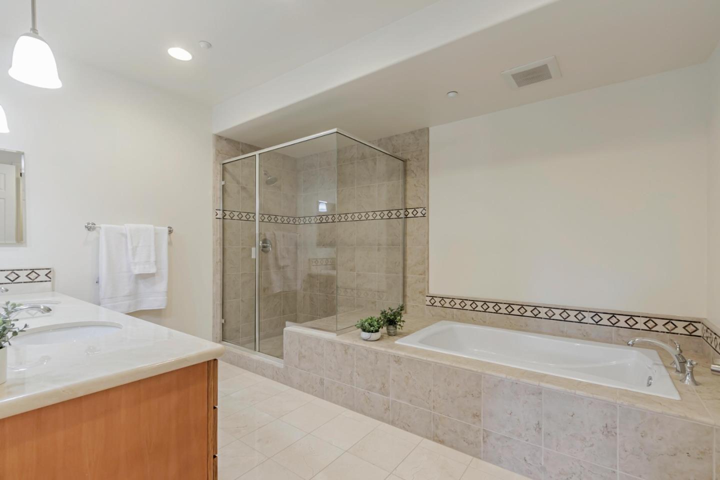 Detail Gallery Image 14 of 29 For 2881 Meridian Ave #256,  San Jose,  CA 95124 - 2 Beds | 2 Baths