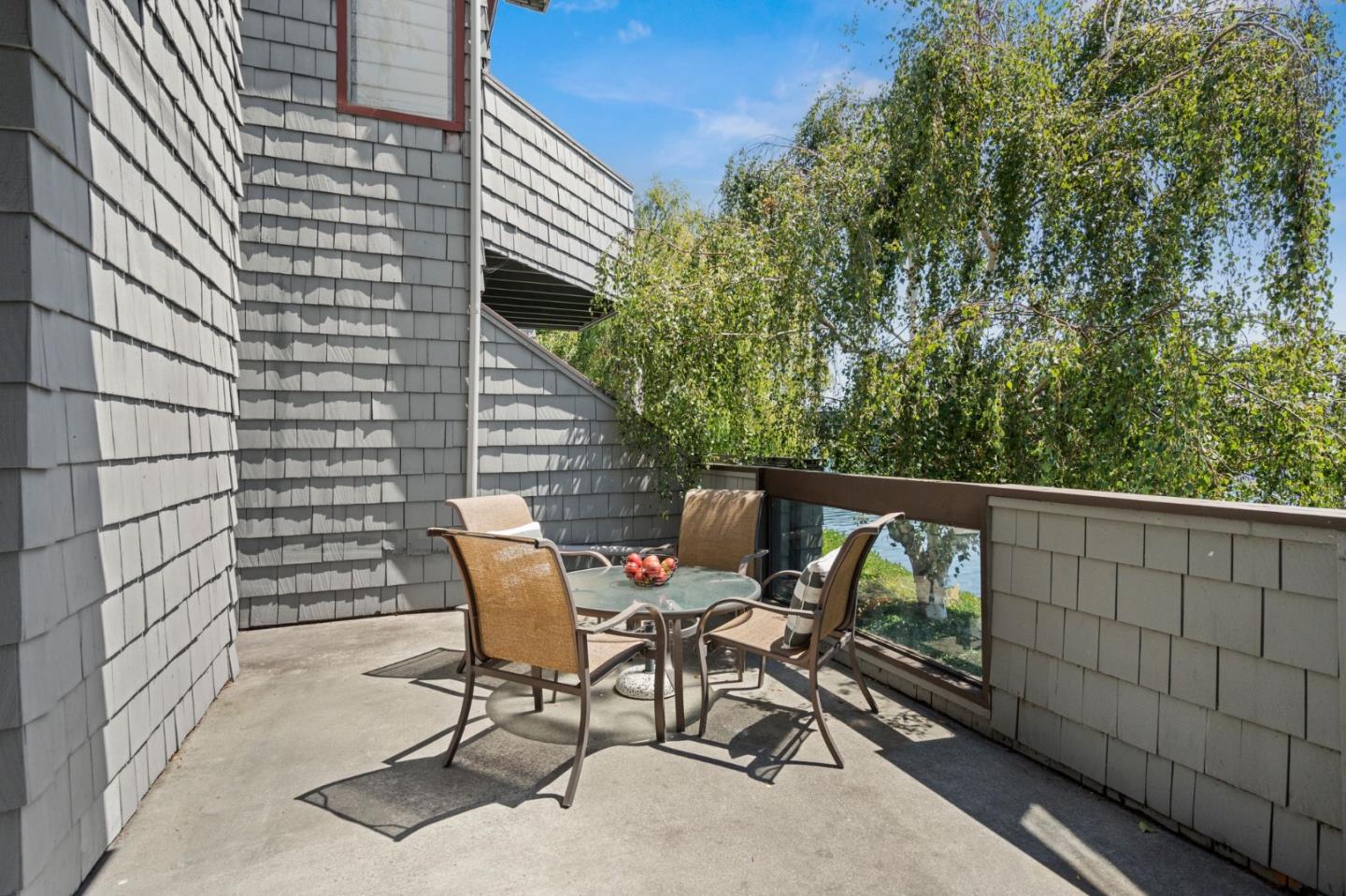 Detail Gallery Image 11 of 51 For 1156 Shoreline Dr, San Mateo,  CA 94404 - 3 Beds | 2 Baths