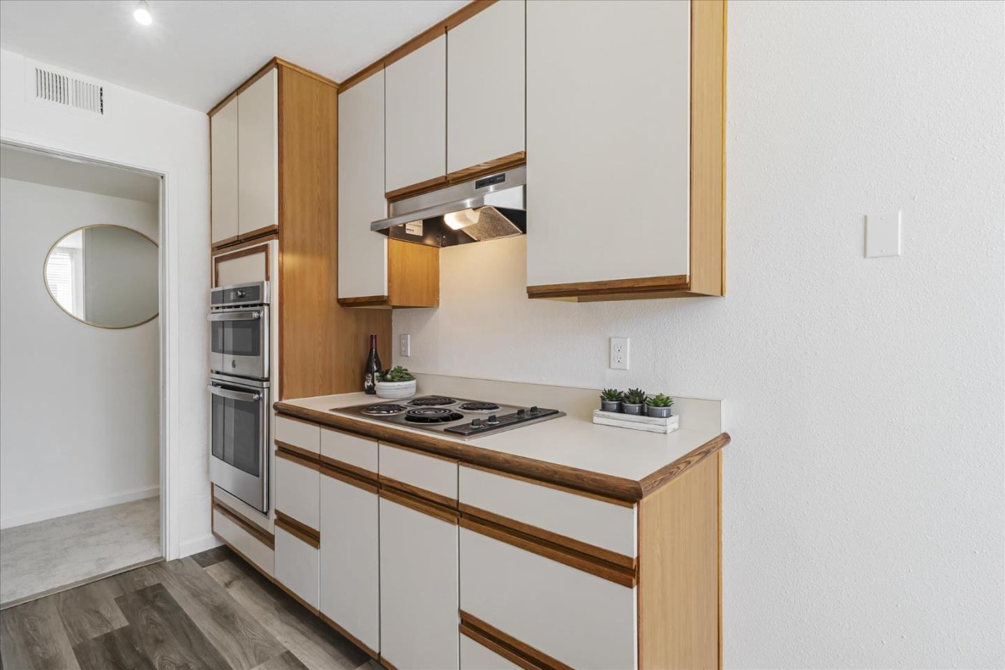 Detail Gallery Image 16 of 34 For 181 Del Medio Ave #211,  Mountain View,  CA 94040 - 0 Beds | 1 Baths