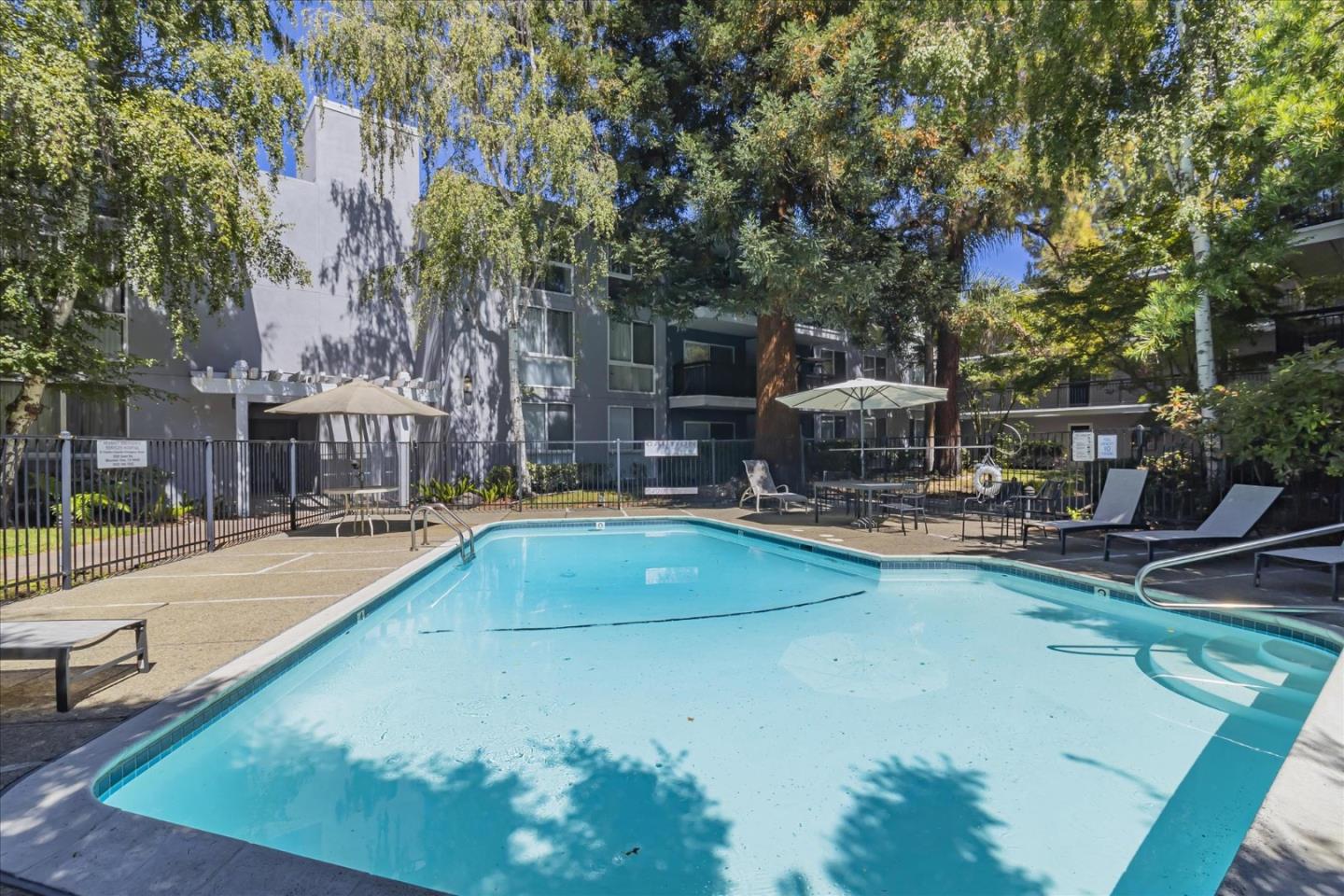 Detail Gallery Image 26 of 34 For 181 Del Medio Ave #211,  Mountain View,  CA 94040 - 0 Beds | 1 Baths