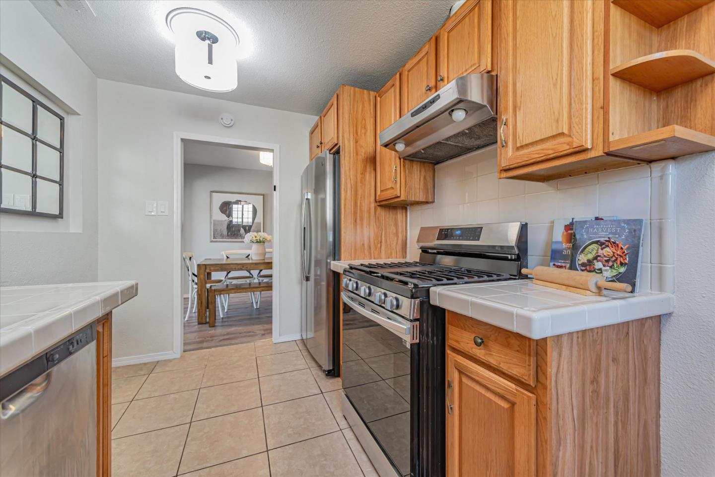 Detail Gallery Image 11 of 11 For 1925 Shoreview Ave, San Mateo,  CA 94401 - 3 Beds | 2 Baths