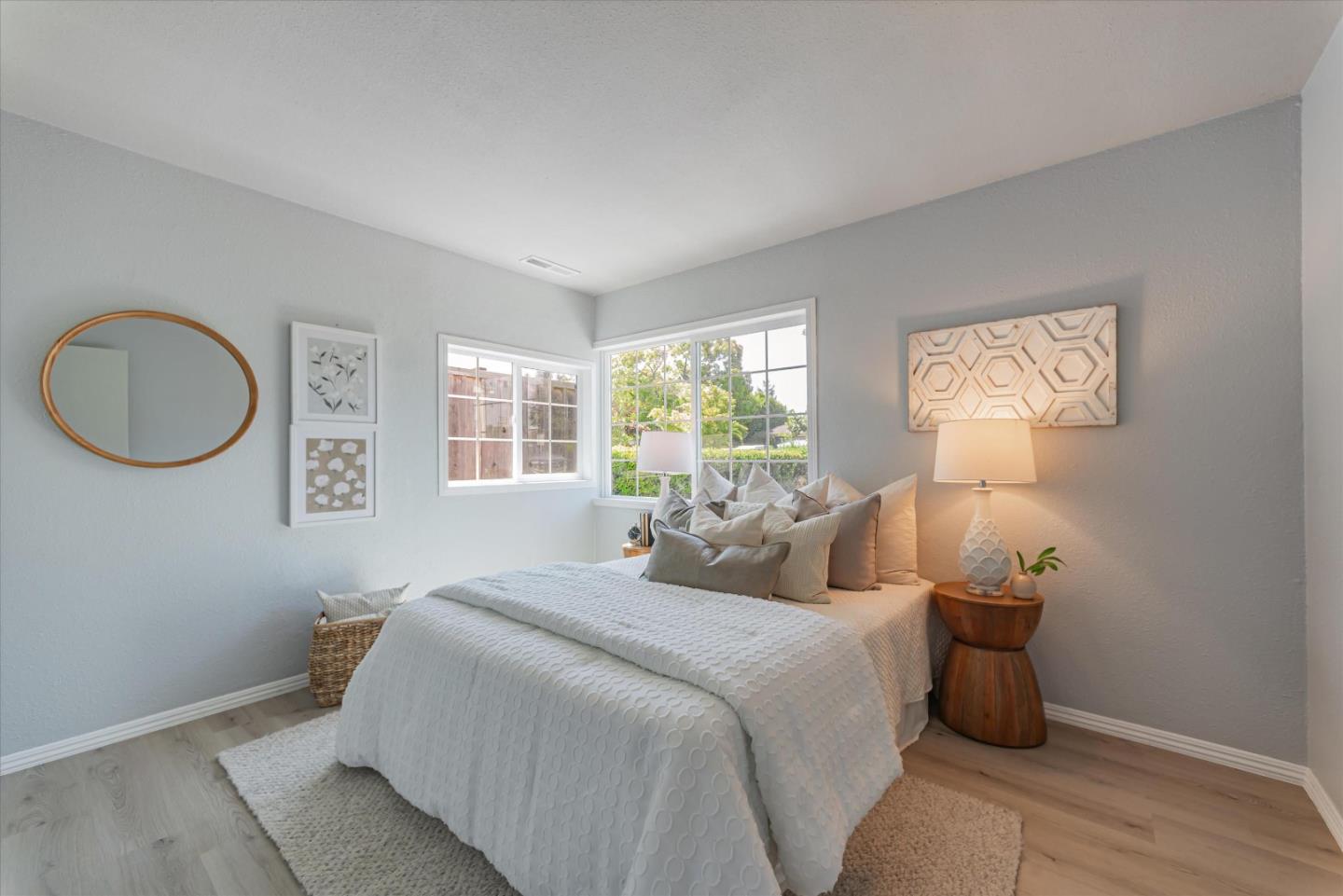 Detail Gallery Image 8 of 11 For 1925 Shoreview Ave, San Mateo,  CA 94401 - 3 Beds | 2 Baths