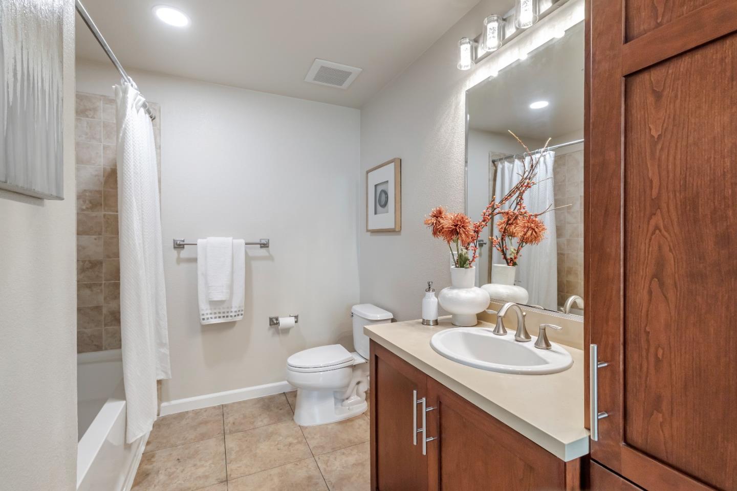 Detail Gallery Image 21 of 32 For 20128 Stevens Creek Blvd #101,  Cupertino,  CA 95014 - 2 Beds | 2 Baths