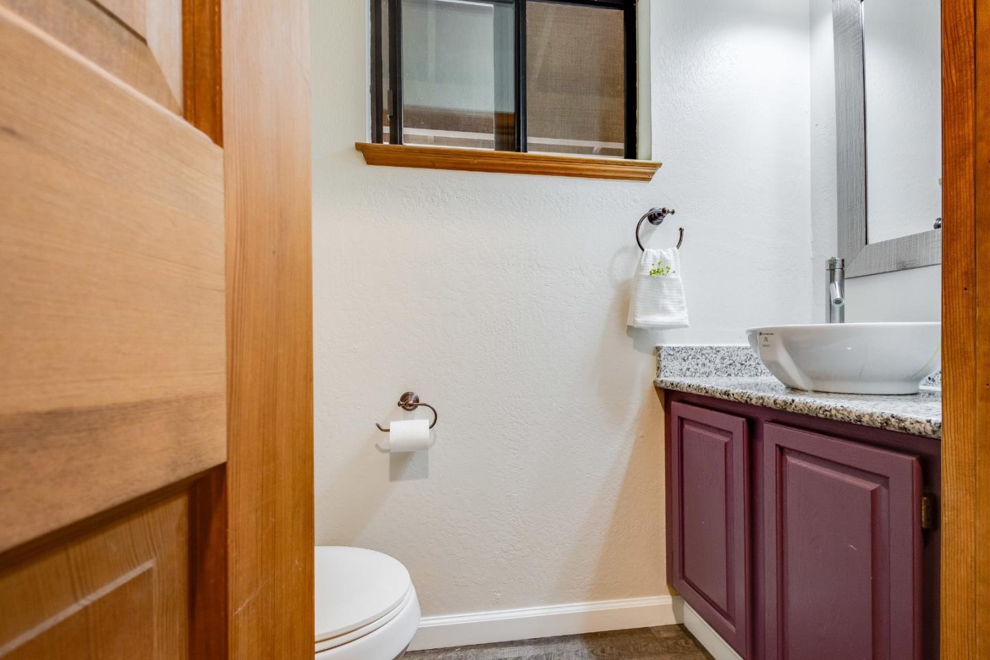 Detail Gallery Image 23 of 62 For 22120 Oak Flat Rd, Los Gatos,  CA 95033 - 3 Beds | 2/1 Baths