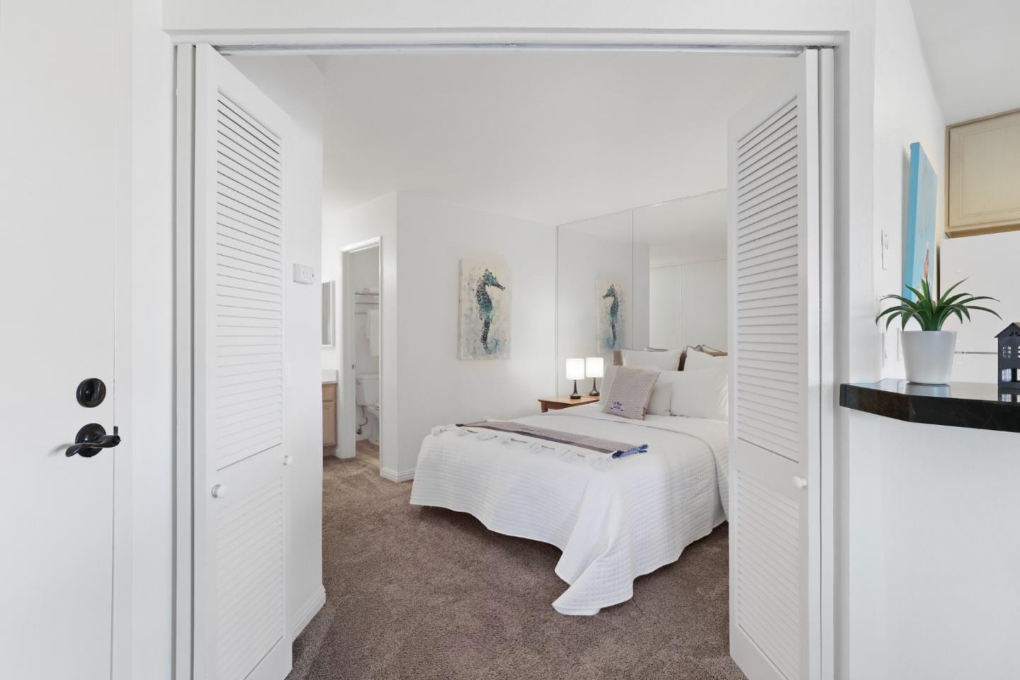 Detail Gallery Image 7 of 15 For 125 Surf Way #310,  Monterey,  CA 93940 - 1 Beds | 1 Baths