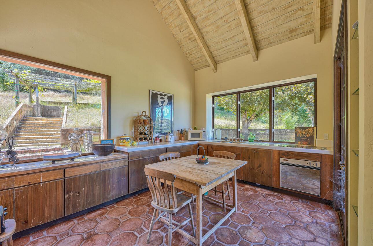 Detail Gallery Image 13 of 64 For 18820 Cachagua Rd, Carmel Valley,  CA 93924 - 7 Beds | 6/1 Baths