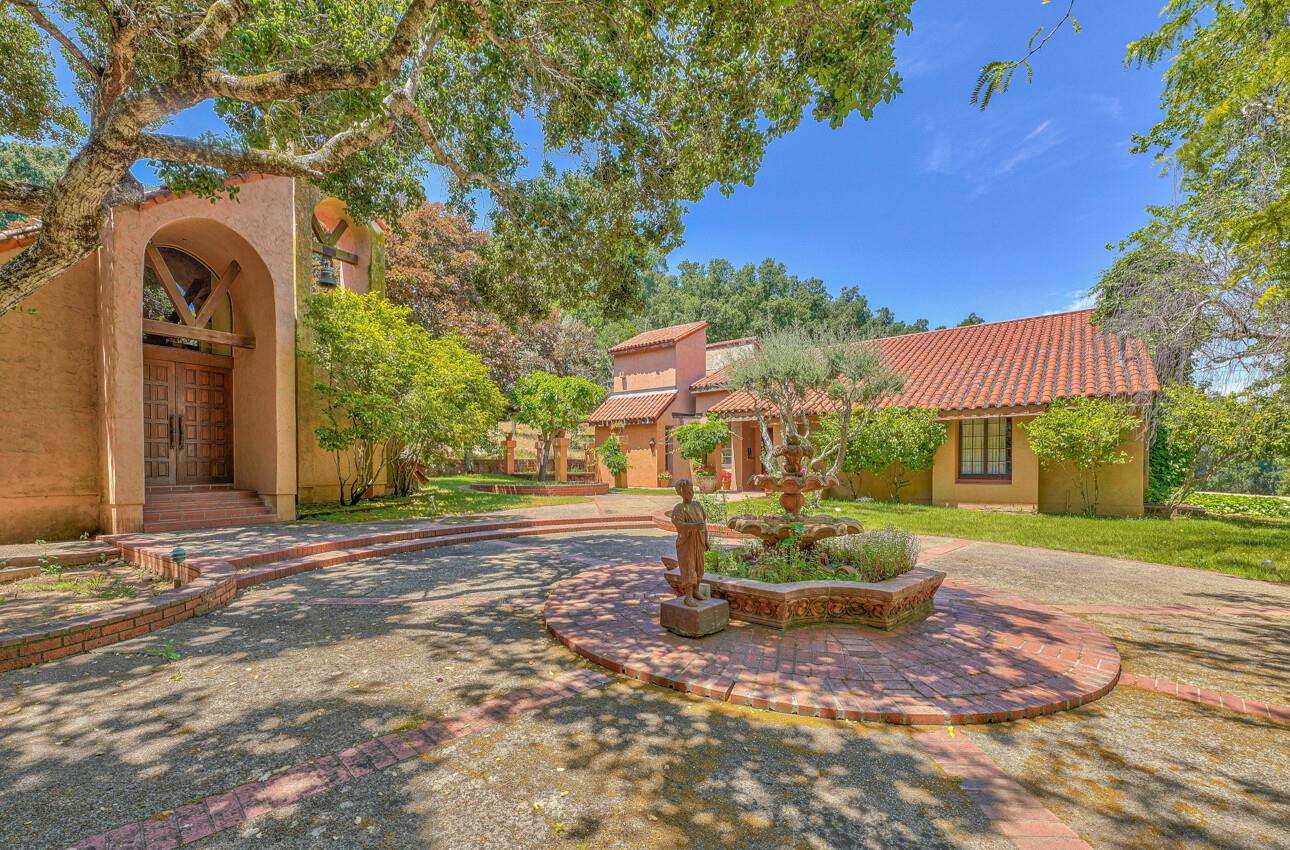 Detail Gallery Image 3 of 64 For 18820 Cachagua Rd, Carmel Valley,  CA 93924 - 7 Beds | 6/1 Baths