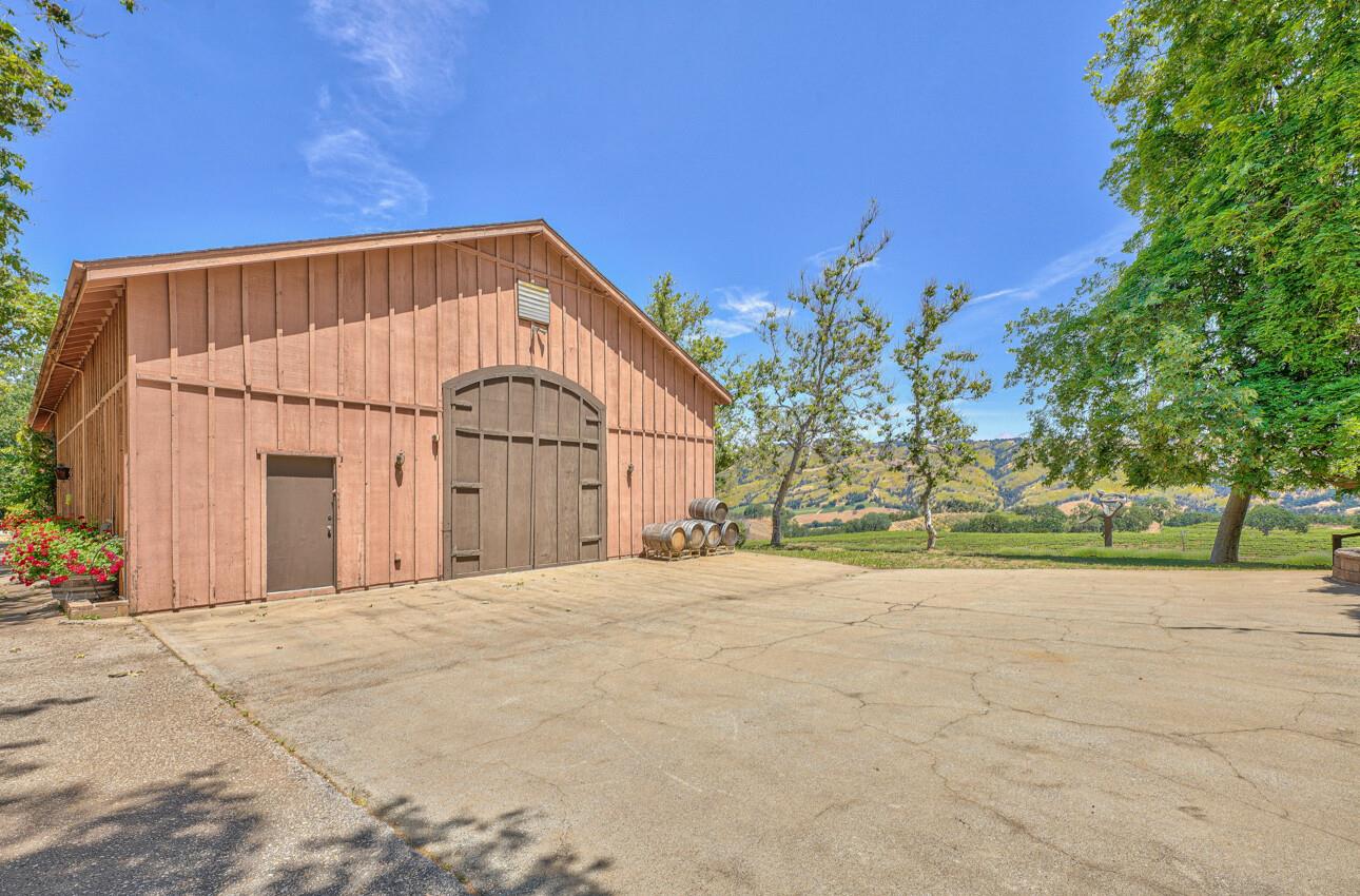 Detail Gallery Image 51 of 64 For 18820 Cachagua Rd, Carmel Valley,  CA 93924 - 7 Beds | 6/1 Baths