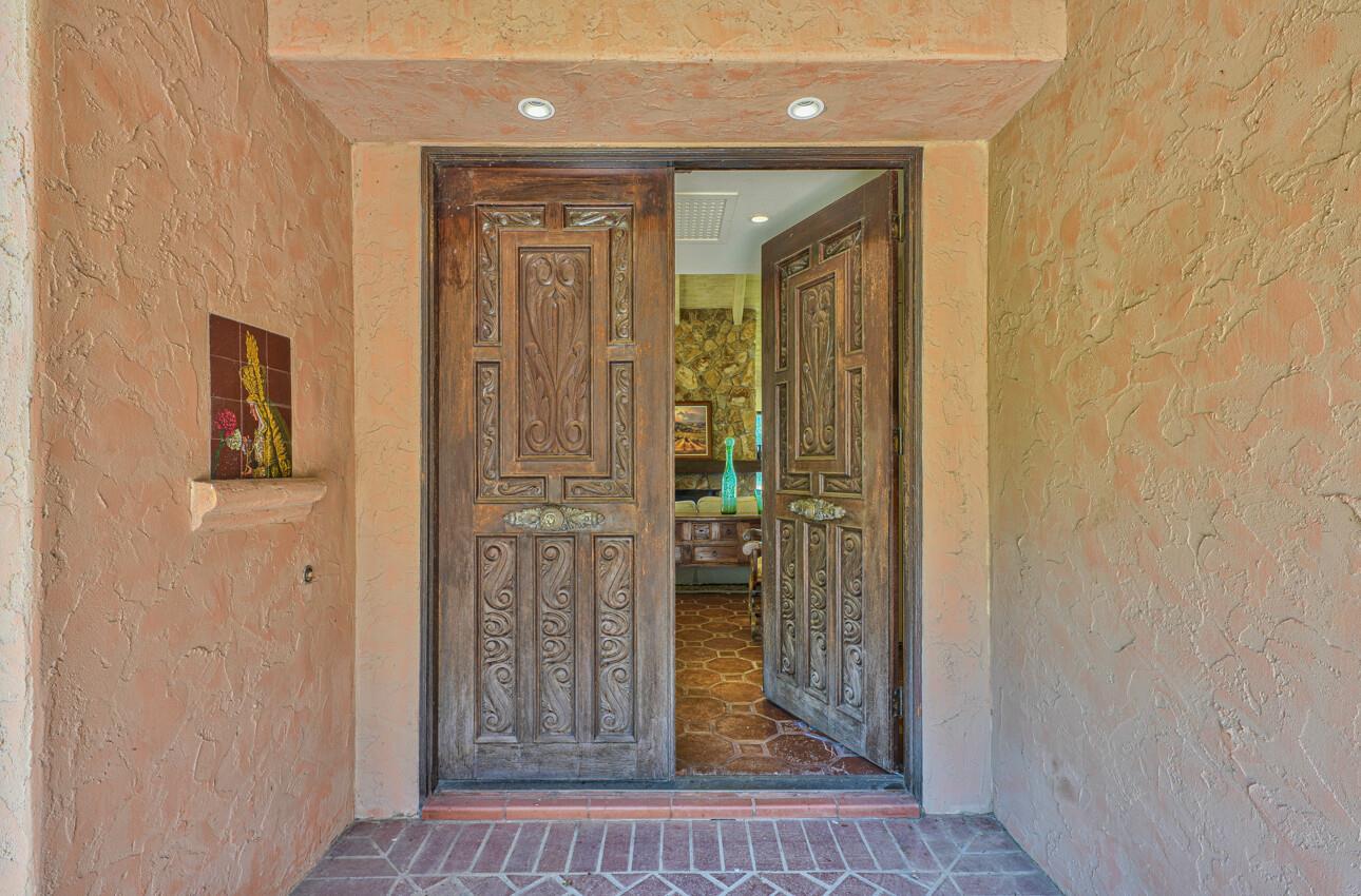 Detail Gallery Image 8 of 64 For 18820 Cachagua Rd, Carmel Valley,  CA 93924 - 7 Beds | 6/1 Baths