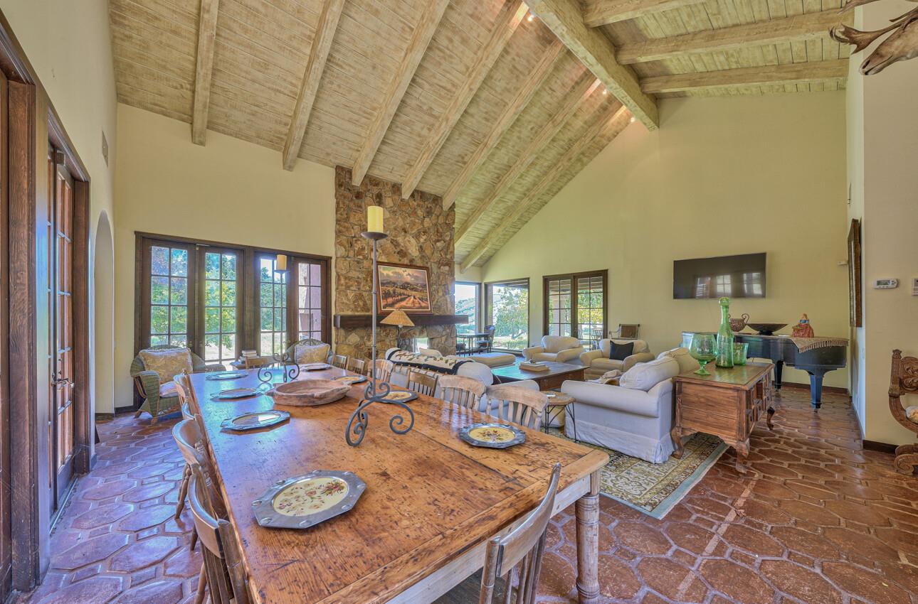 Detail Gallery Image 9 of 64 For 18820 Cachagua Rd, Carmel Valley,  CA 93924 - 7 Beds | 6/1 Baths