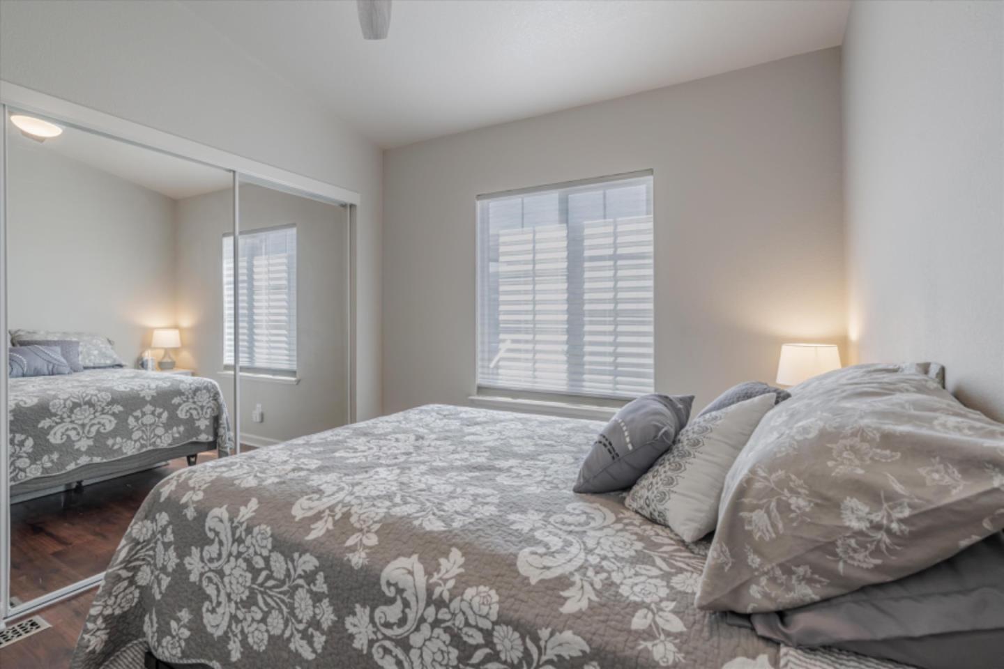 Detail Gallery Image 17 of 43 For 325 Sylvan Ave #74,  Mountain View,  CA 94041 - 3 Beds | 2 Baths