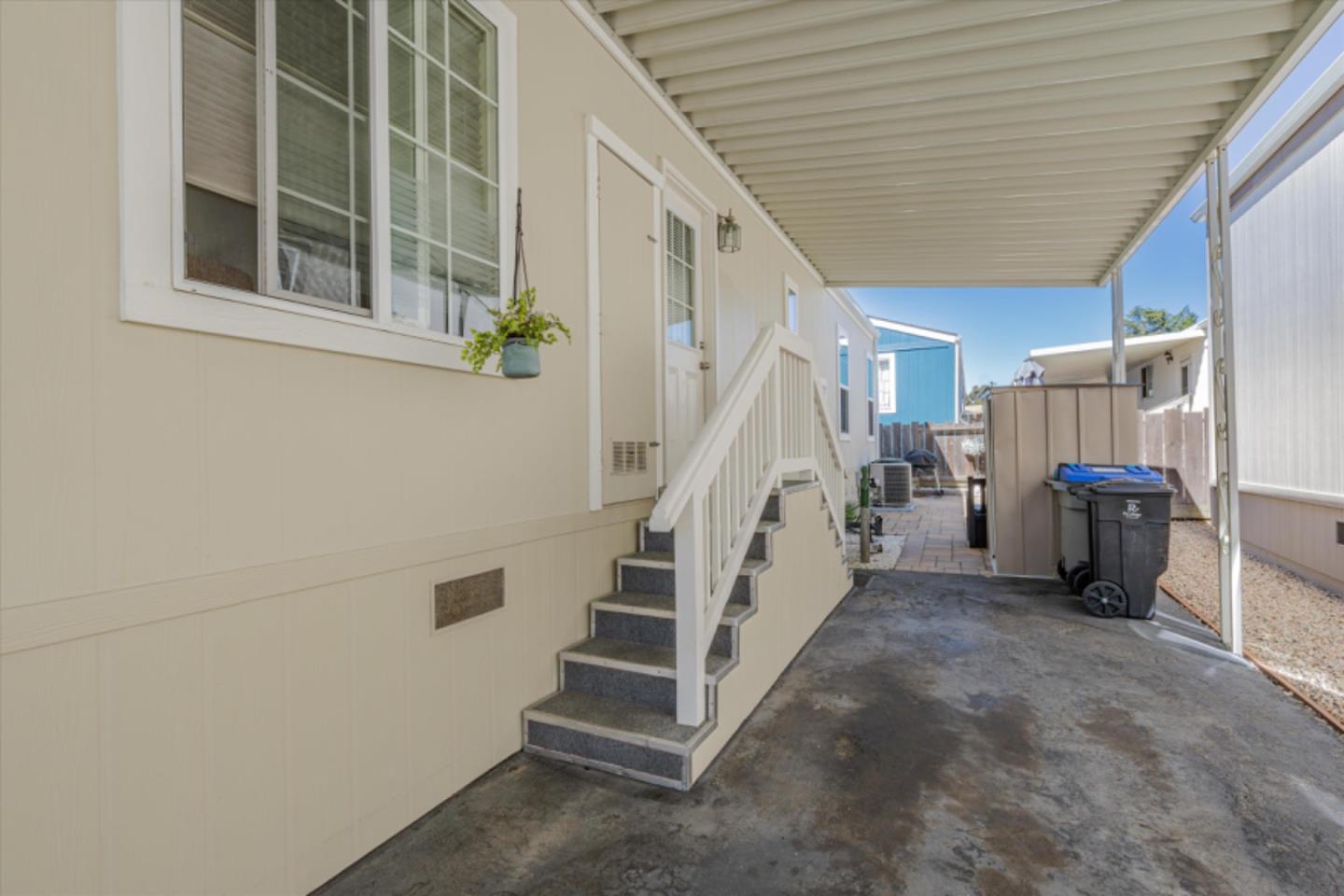 Detail Gallery Image 37 of 43 For 325 Sylvan Ave #74,  Mountain View,  CA 94041 - 3 Beds | 2 Baths