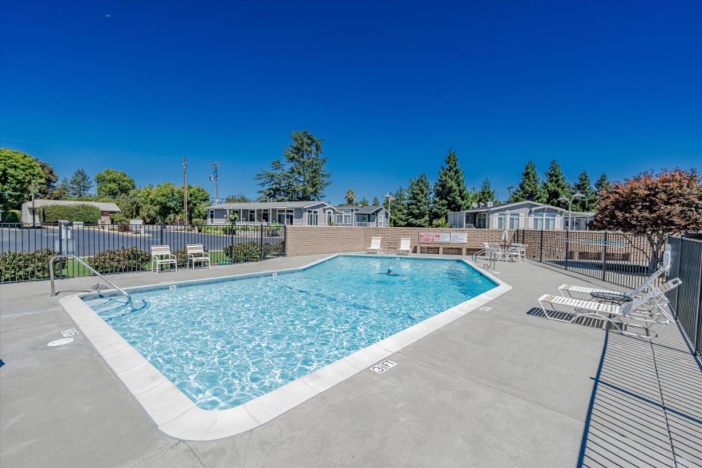 Detail Gallery Image 40 of 43 For 325 Sylvan Ave #74,  Mountain View,  CA 94041 - 3 Beds | 2 Baths