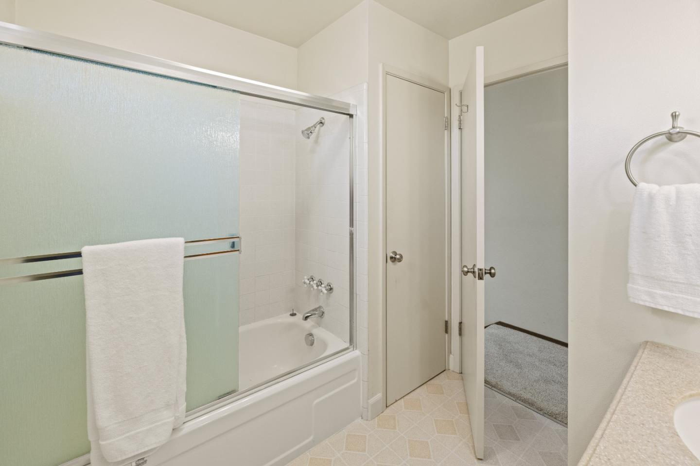 Detail Gallery Image 23 of 35 For 902 Maple St, Pacific Grove,  CA 93950 - 3 Beds | 2/1 Baths