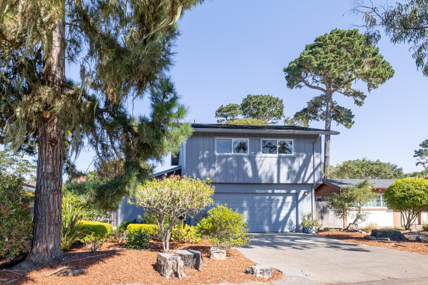 Detail Gallery Image 3 of 35 For 902 Maple St, Pacific Grove,  CA 93950 - 3 Beds | 2/1 Baths