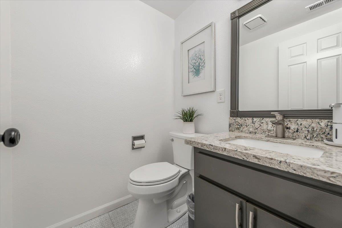 Detail Gallery Image 9 of 22 For 126 Monte Villa Ct, Campbell,  CA 95008 - 2 Beds | 2/1 Baths