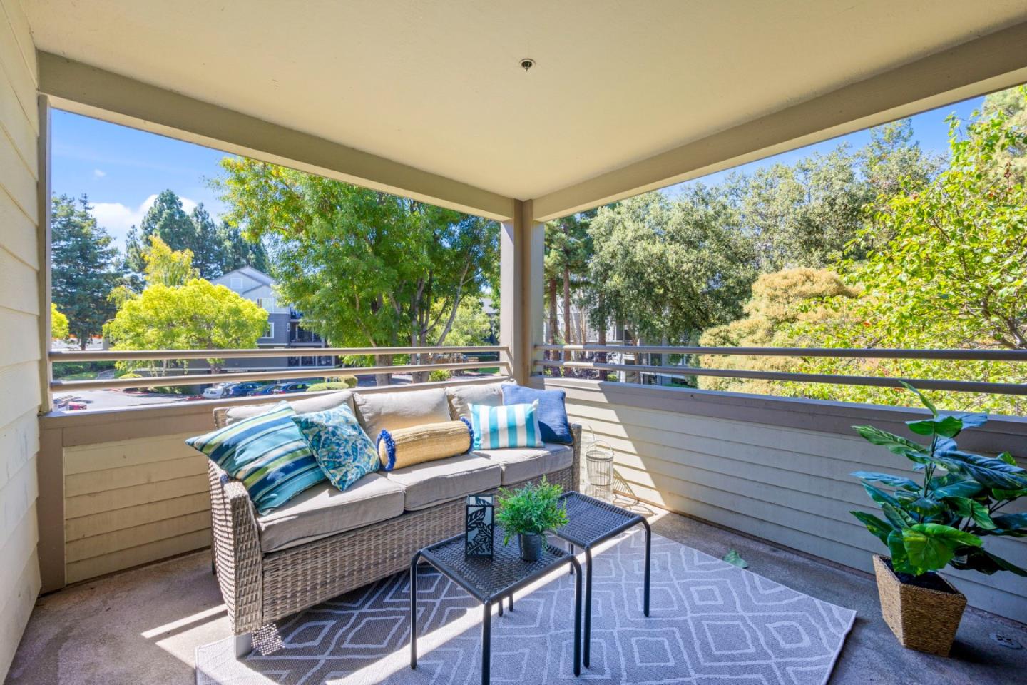 Detail Gallery Image 23 of 47 For 1271 Poplar Ave #210,  Sunnyvale,  CA 94086 - 3 Beds | 2 Baths