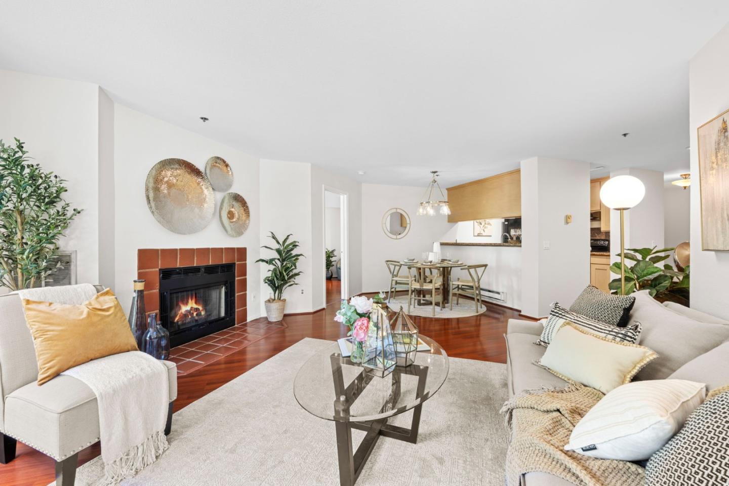 Detail Gallery Image 5 of 47 For 1271 Poplar Ave #210,  Sunnyvale,  CA 94086 - 3 Beds | 2 Baths