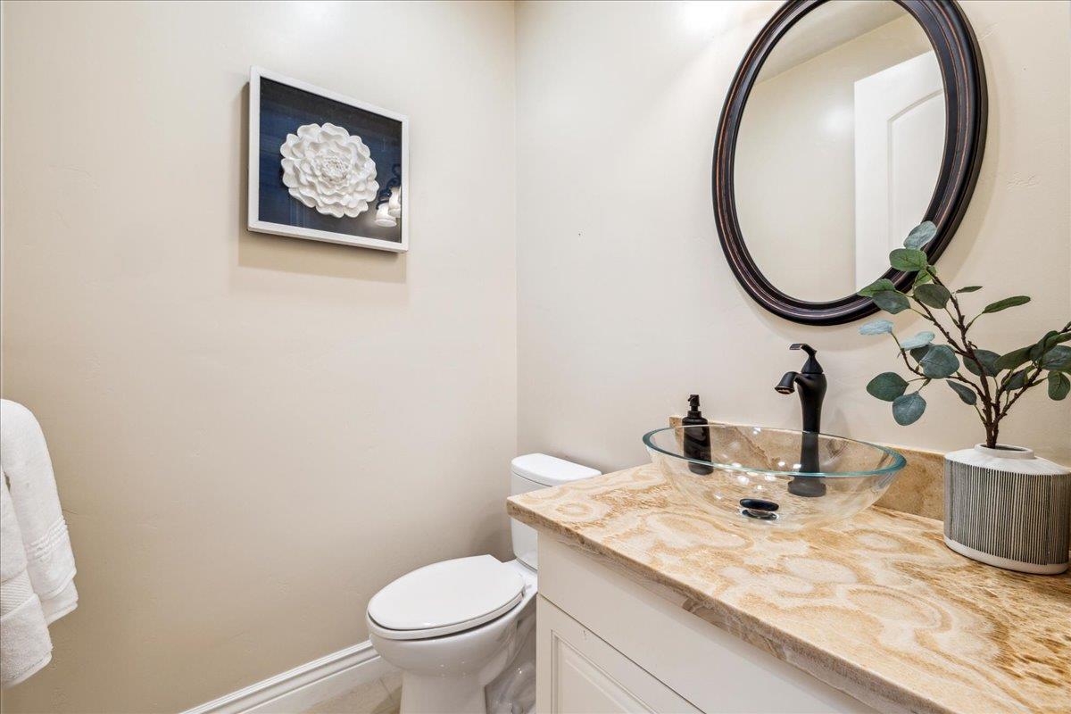 Detail Gallery Image 33 of 57 For 13744 Camino Rico, Saratoga,  CA 95070 - 4 Beds | 4/1 Baths