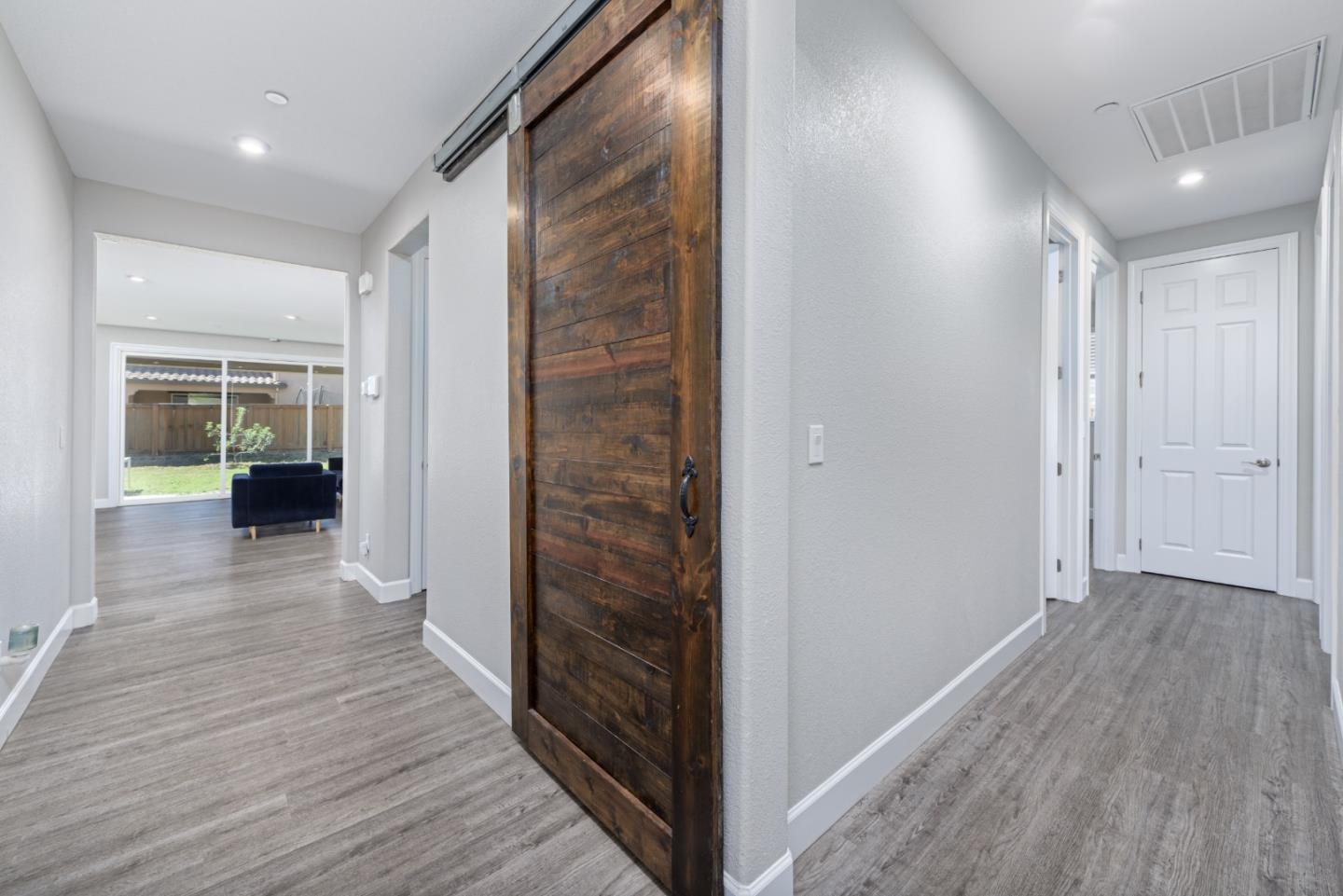 Detail Gallery Image 17 of 31 For 720 Moonlight Ct, Dixon,  CA 95620 - 3 Beds | 2/1 Baths