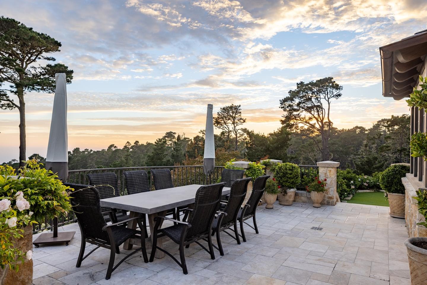 Detail Gallery Image 25 of 42 For 2 La Pradera Ln, Carmel,  CA 93923 - 5 Beds | 5/2 Baths